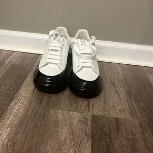 ❌❌❌❌❌SOLD❌❌❌❌❌❌Alexander McQueen Men’s Larry Dipped Two-Tone leather sneakers